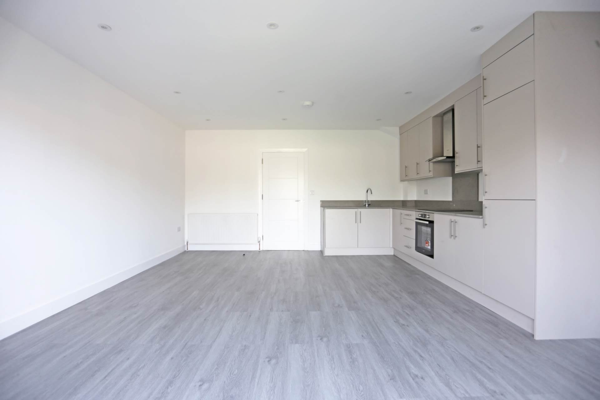 House Edmund Road in Greater London