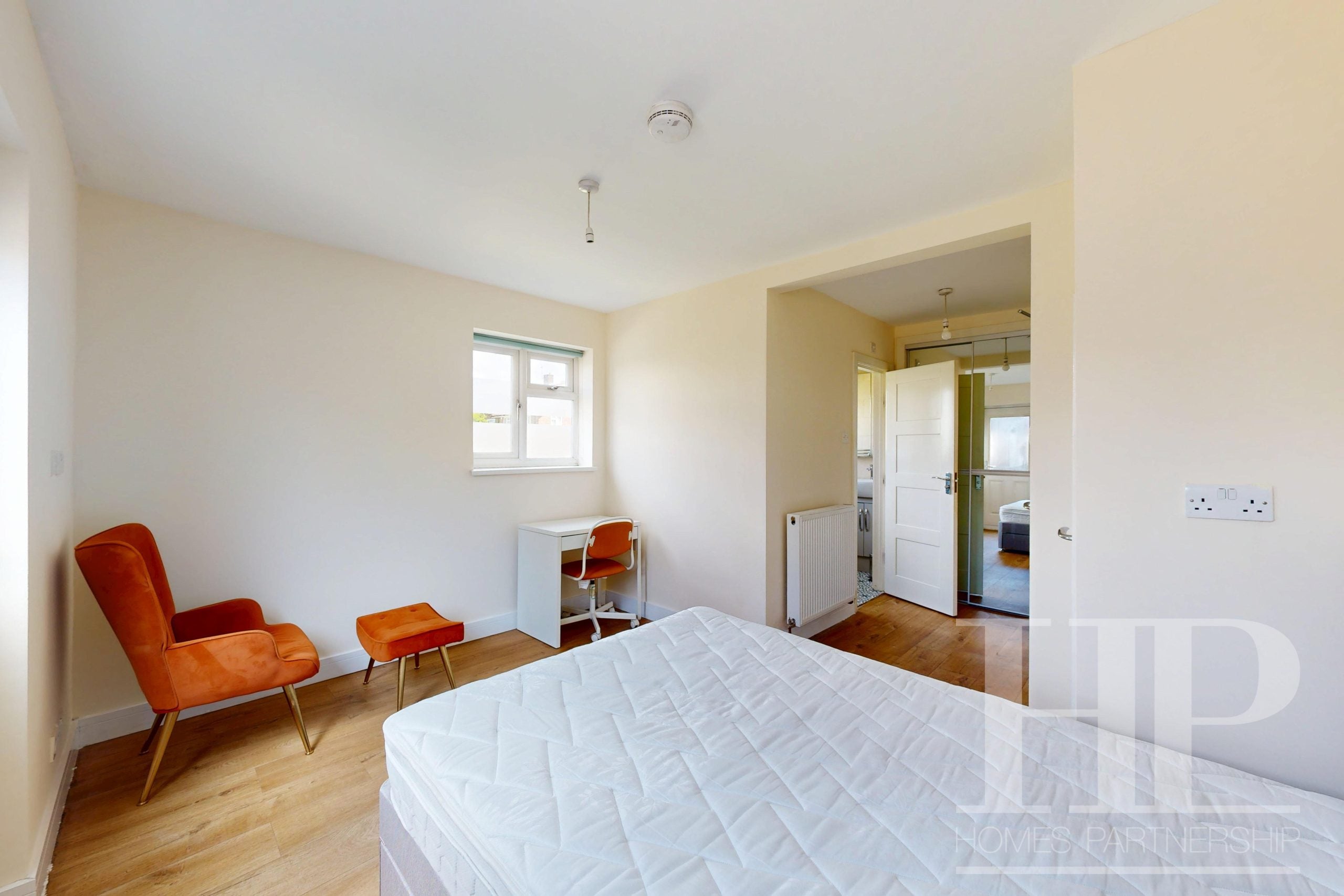 Room The Link in Crawley