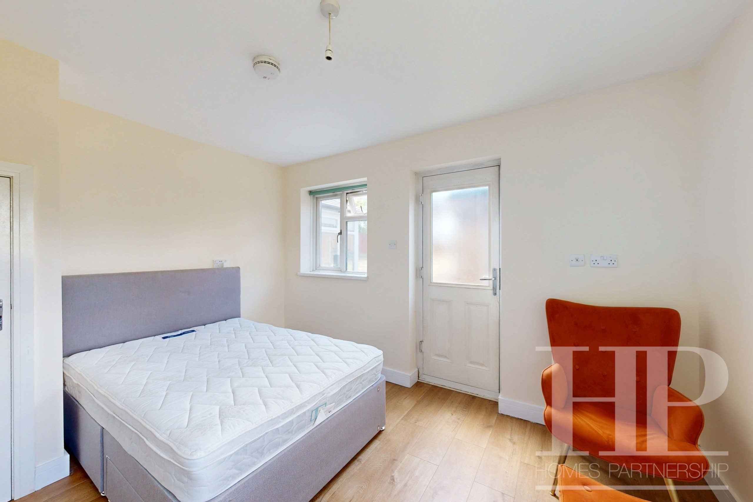 Room The Link in Crawley