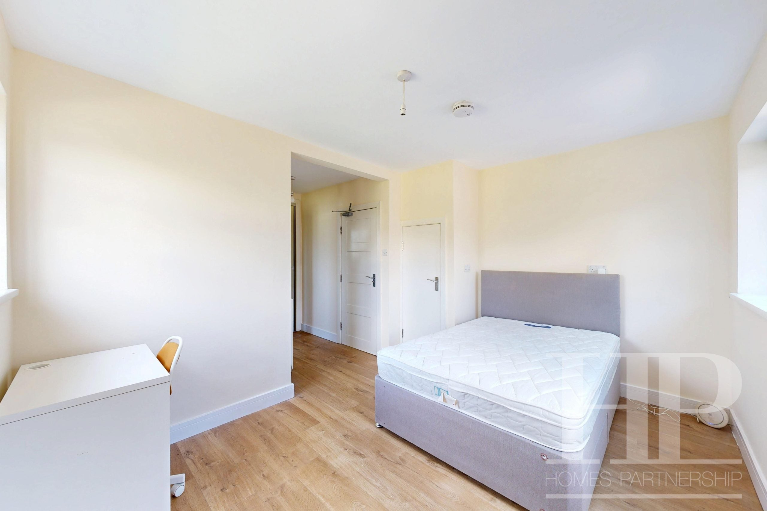 Room The Link in Crawley