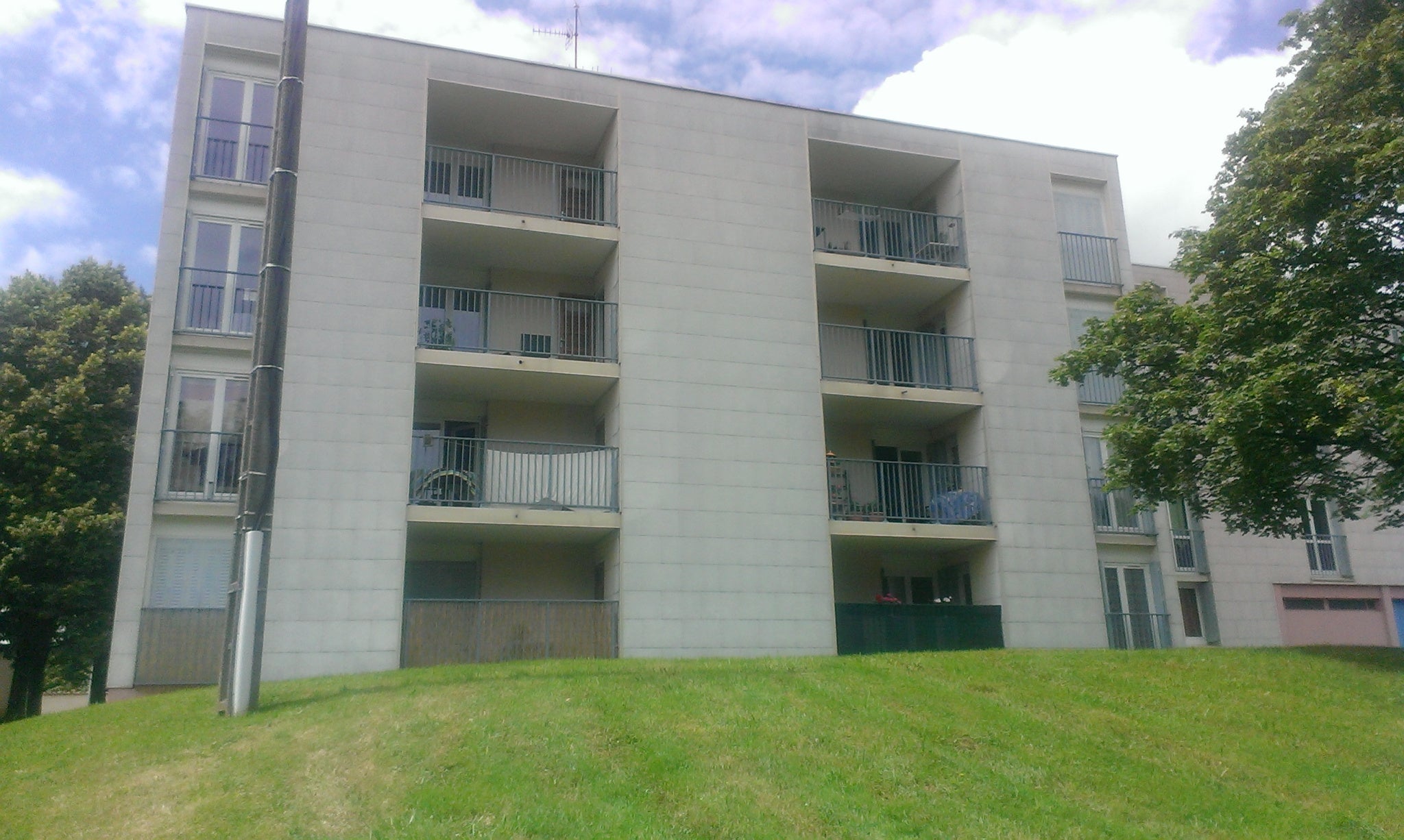 Appartement Place de la Mairie à Coligny