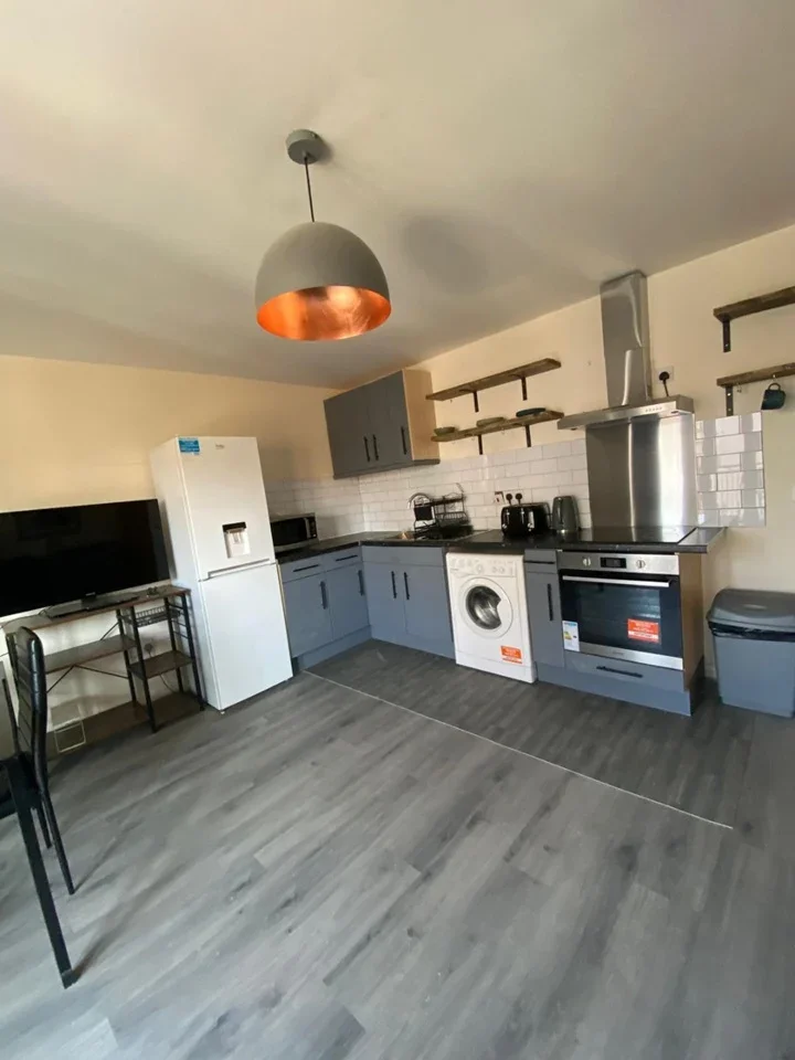 Flat Glaucus Street in Greater London