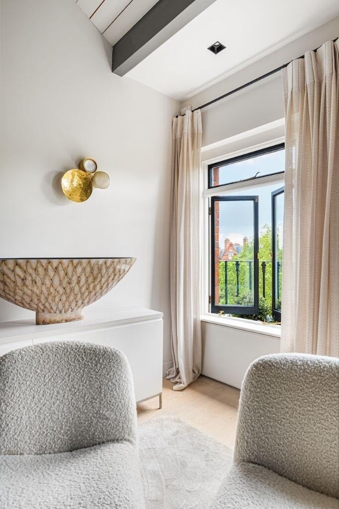 Flat Cadogan Square in Greater London