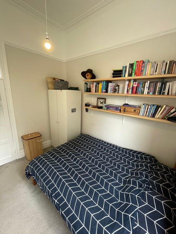 Room Alma Road in Bristol