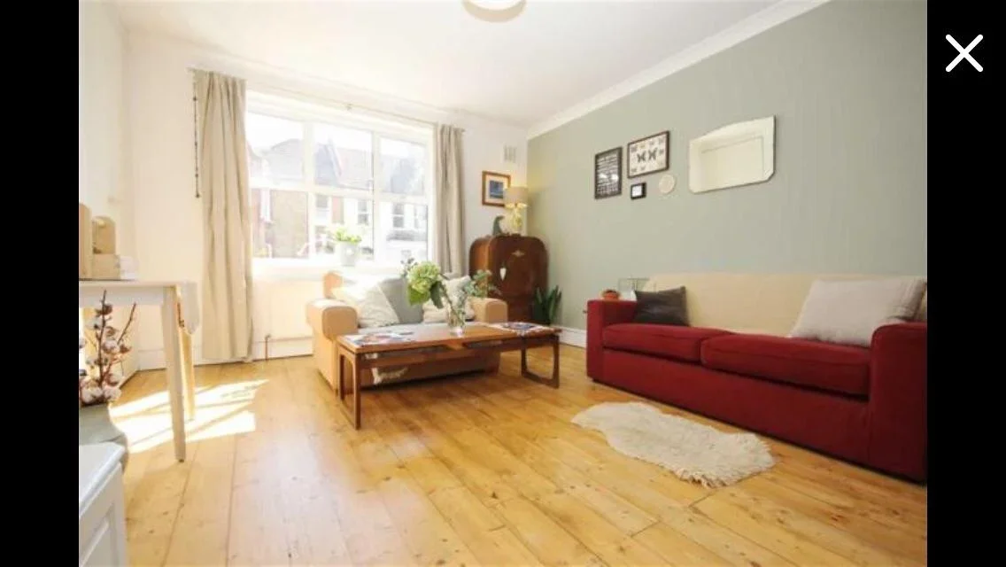 Flat Kettlebaston Road in Greater London