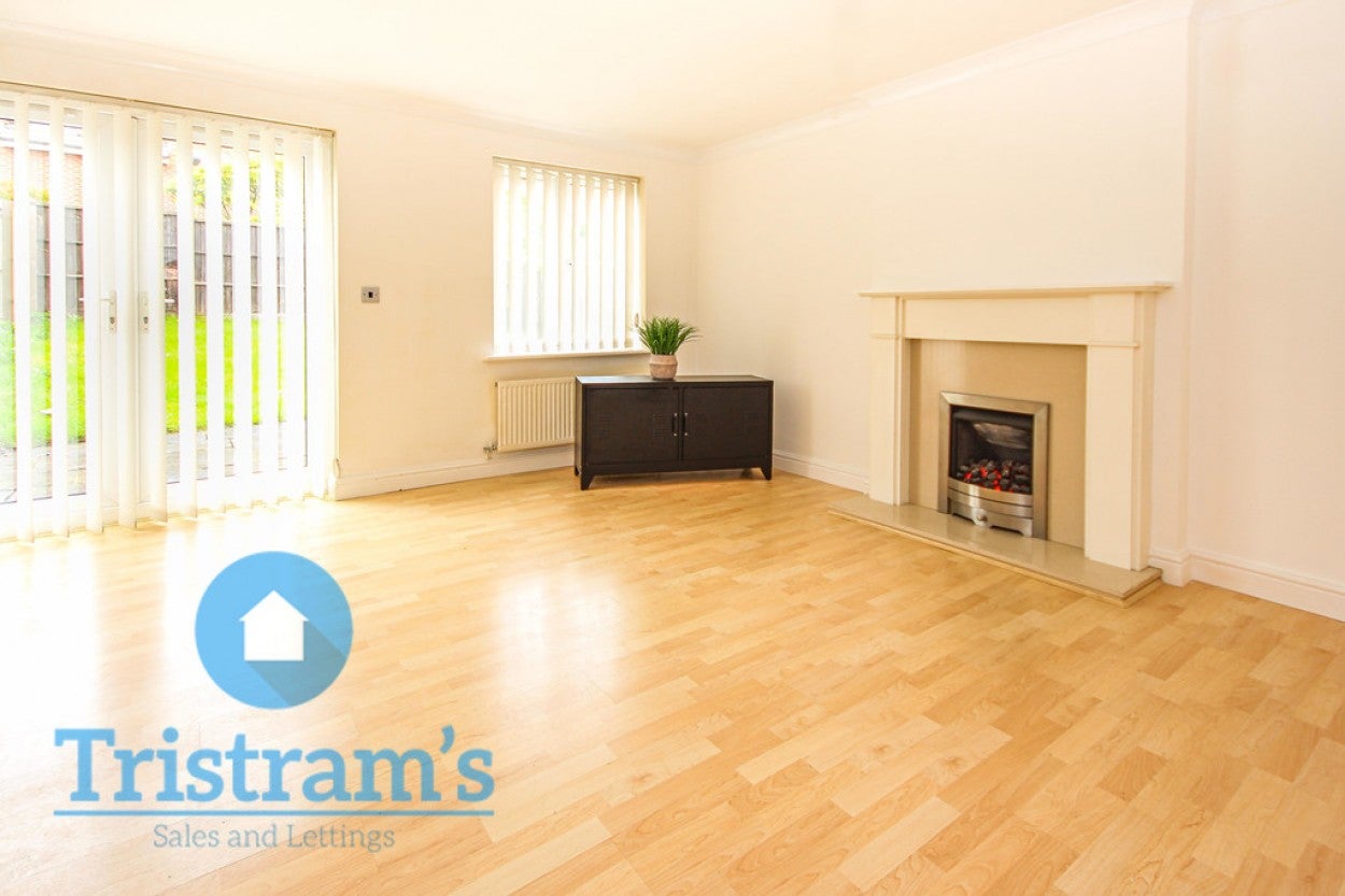 Flat Boynton Drive in Nottingham