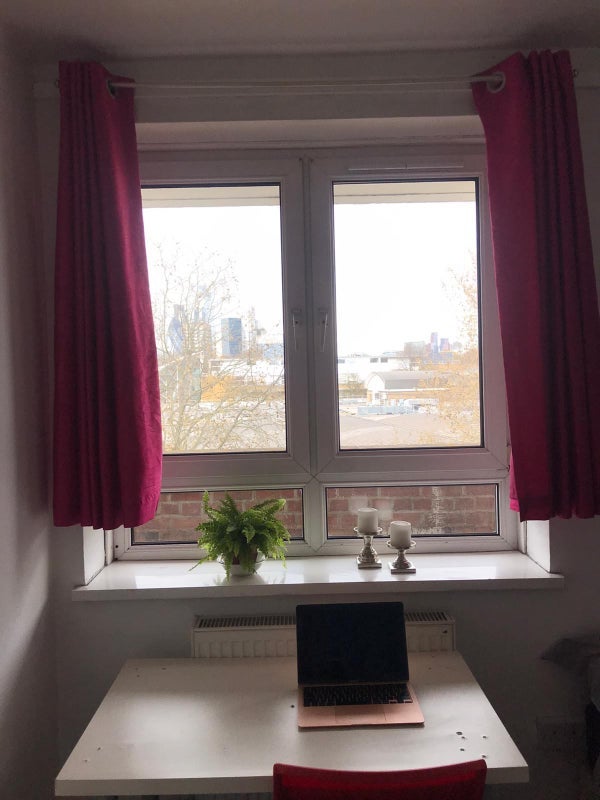 Room Darling Row in Greater London