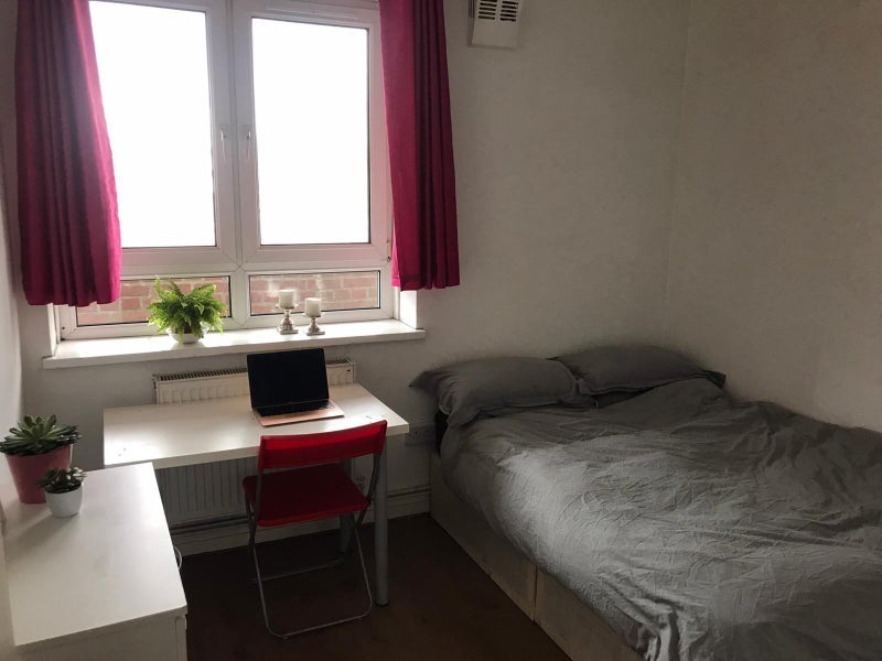 Room Darling Row in Greater London