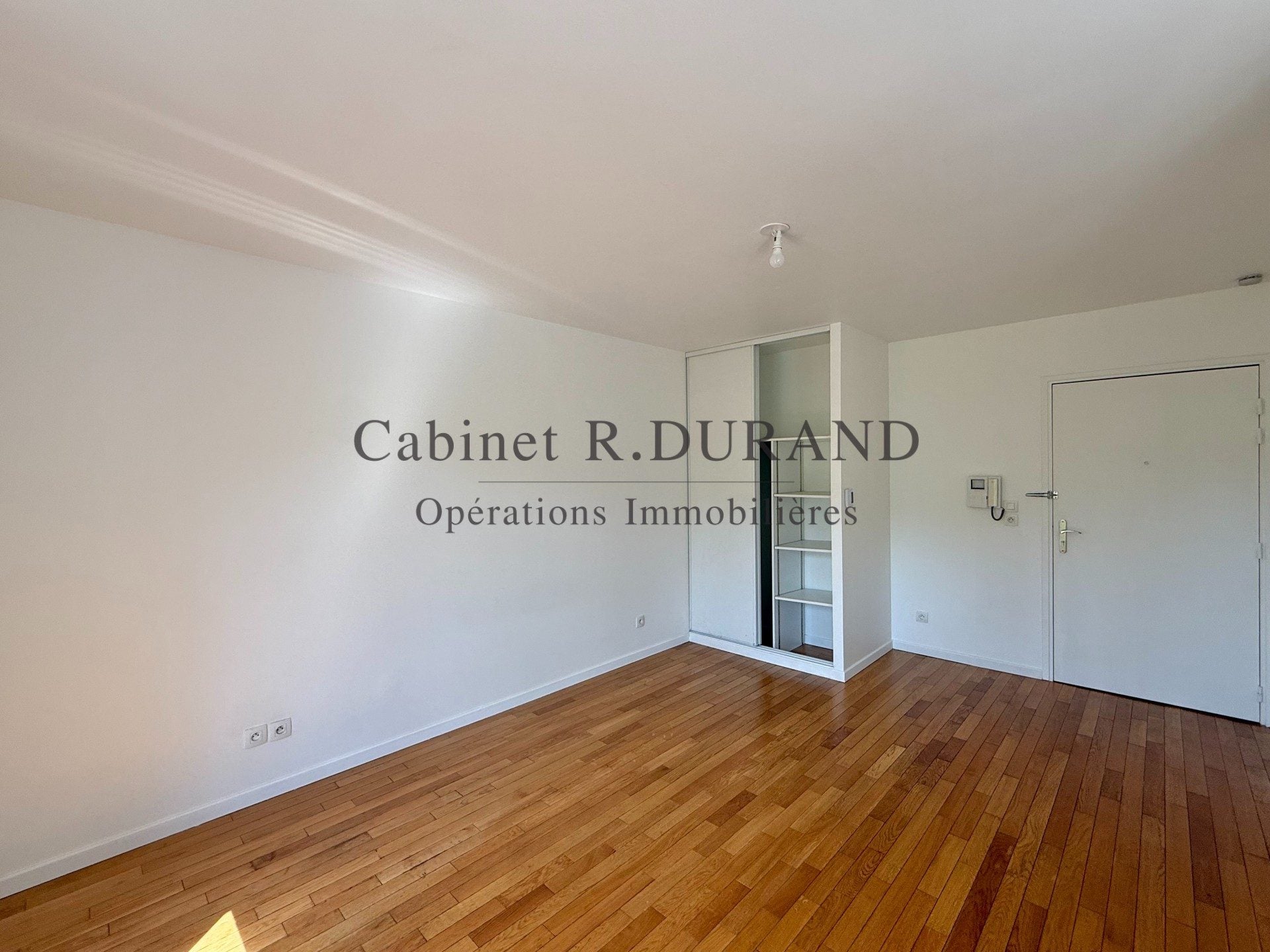 Flat Passage Marcelline Binet in La Garenne-Colombes
