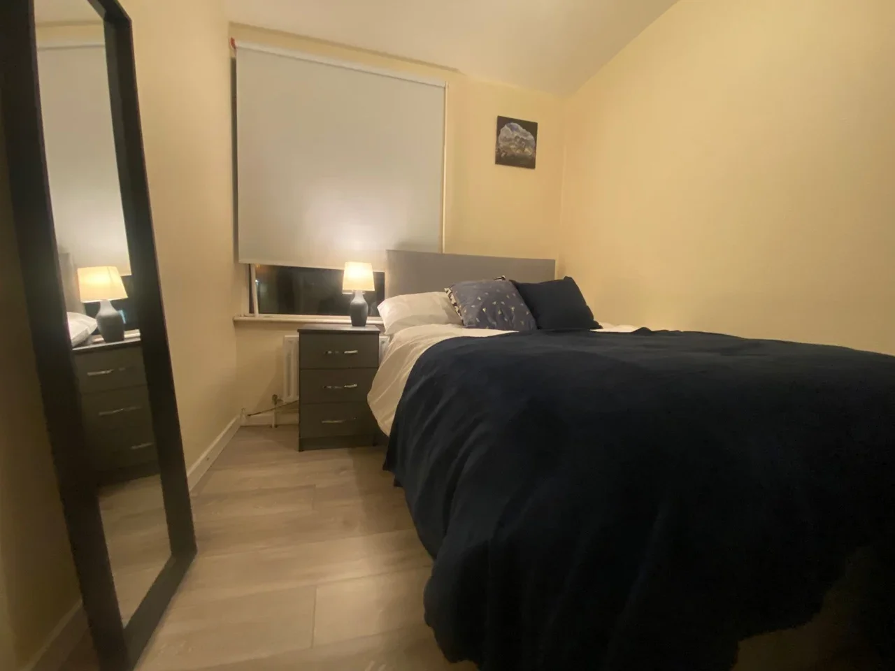 Room Compton Place in Greater London