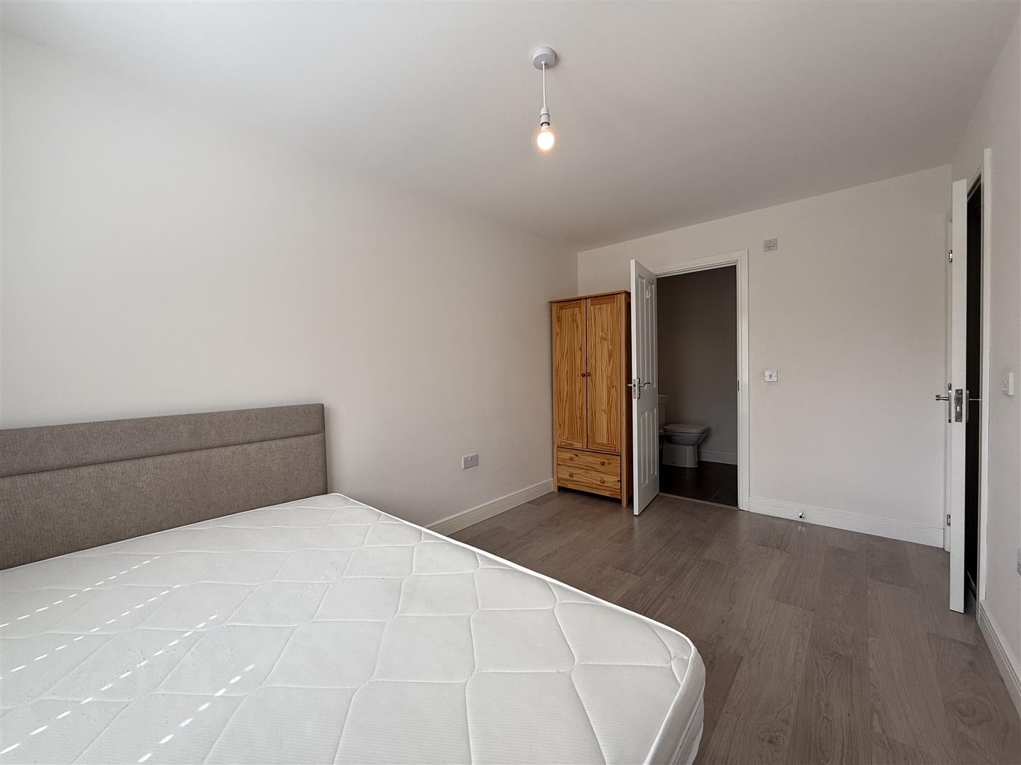 Room Compton Place in Stevenage
