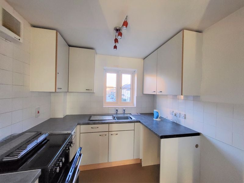 Flat Vincent Way in Martock