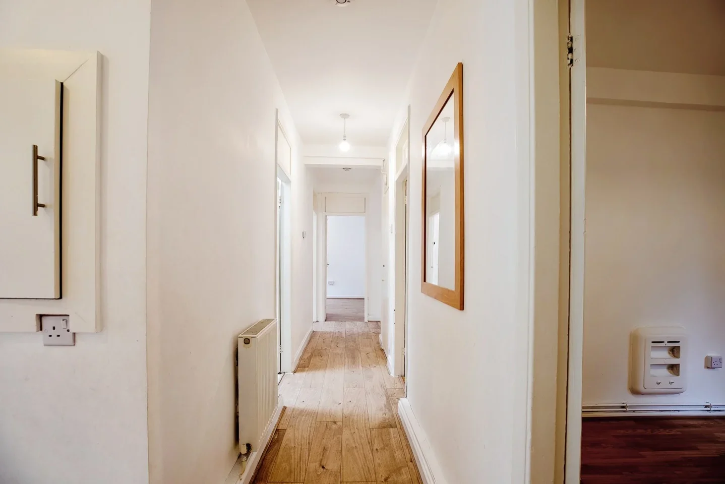 Flat Jackman Street in Greater London