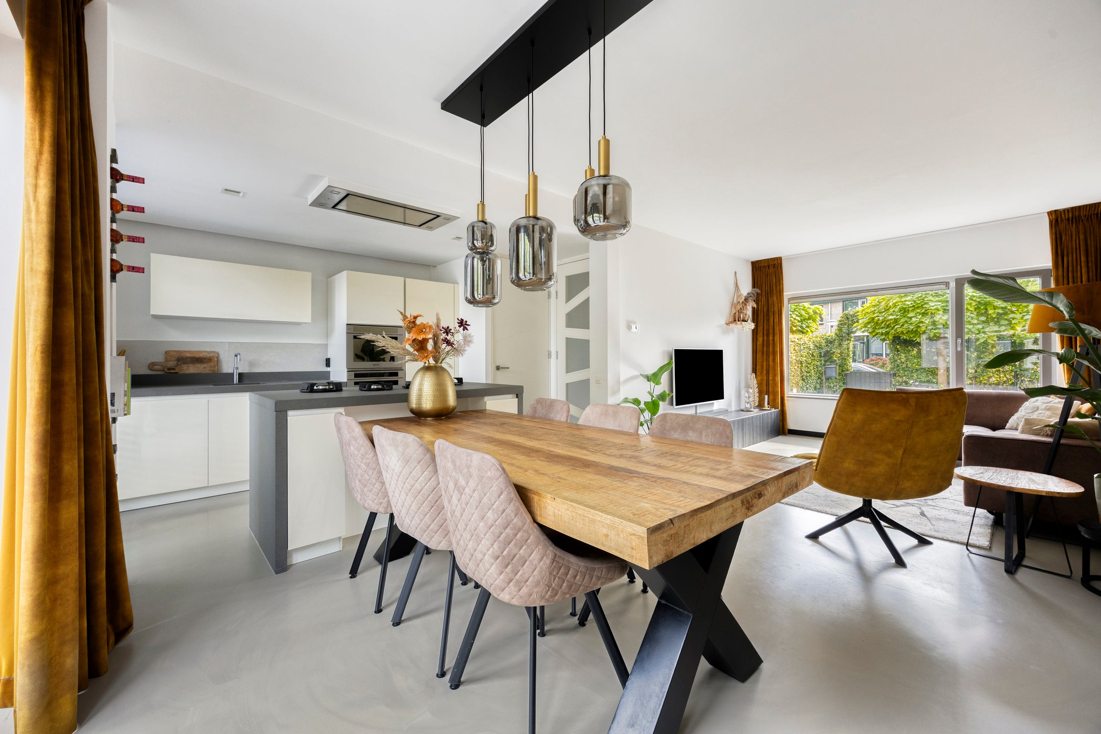Hoekwoning te koop: Hillegomweg 36, Arnhem