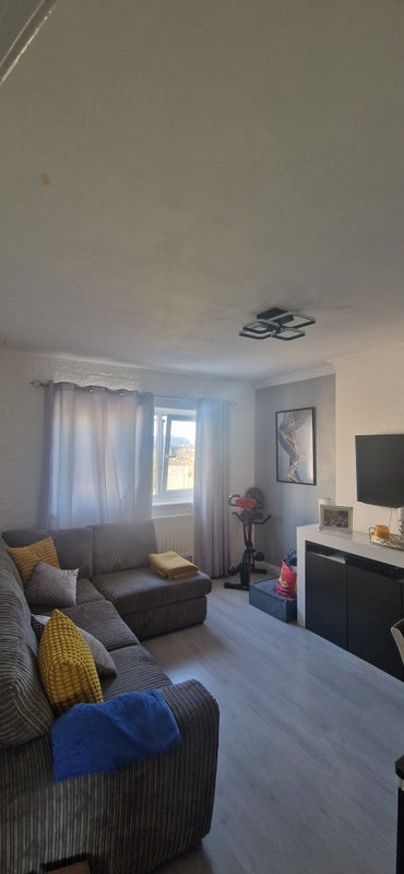 Room Victoria Way in Greater London