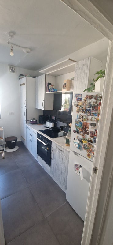 Room Victoria Way in Greater London
