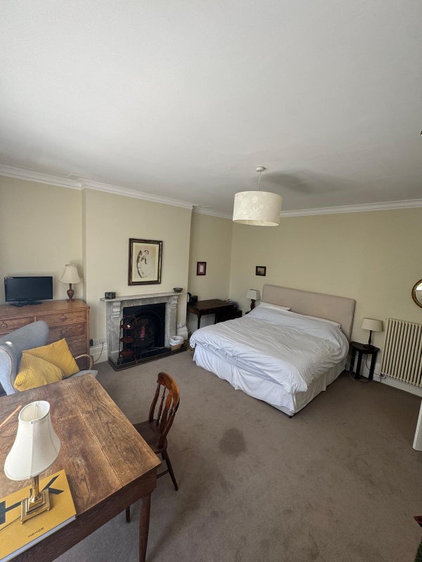 Room Fernshaw Road in Greater London