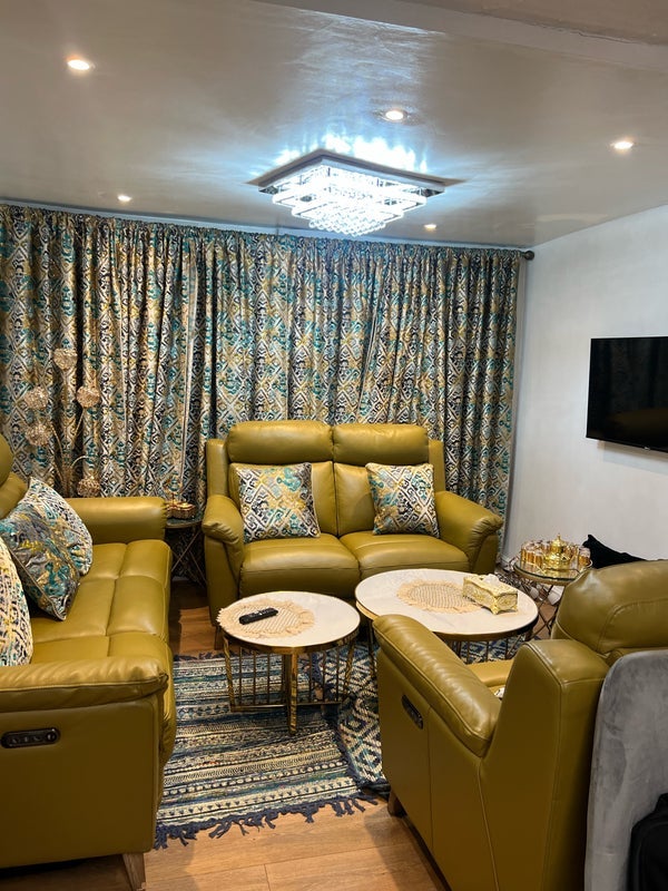 Room Radnor Close in Greater London