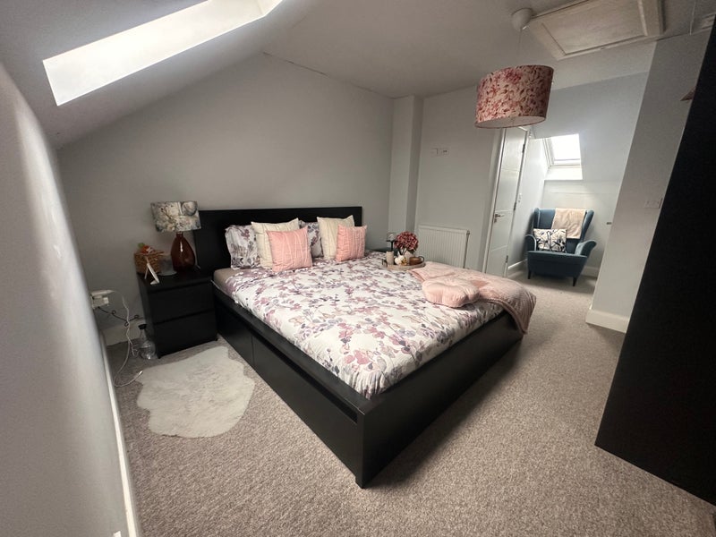 Room Millicent Grove in Greater London