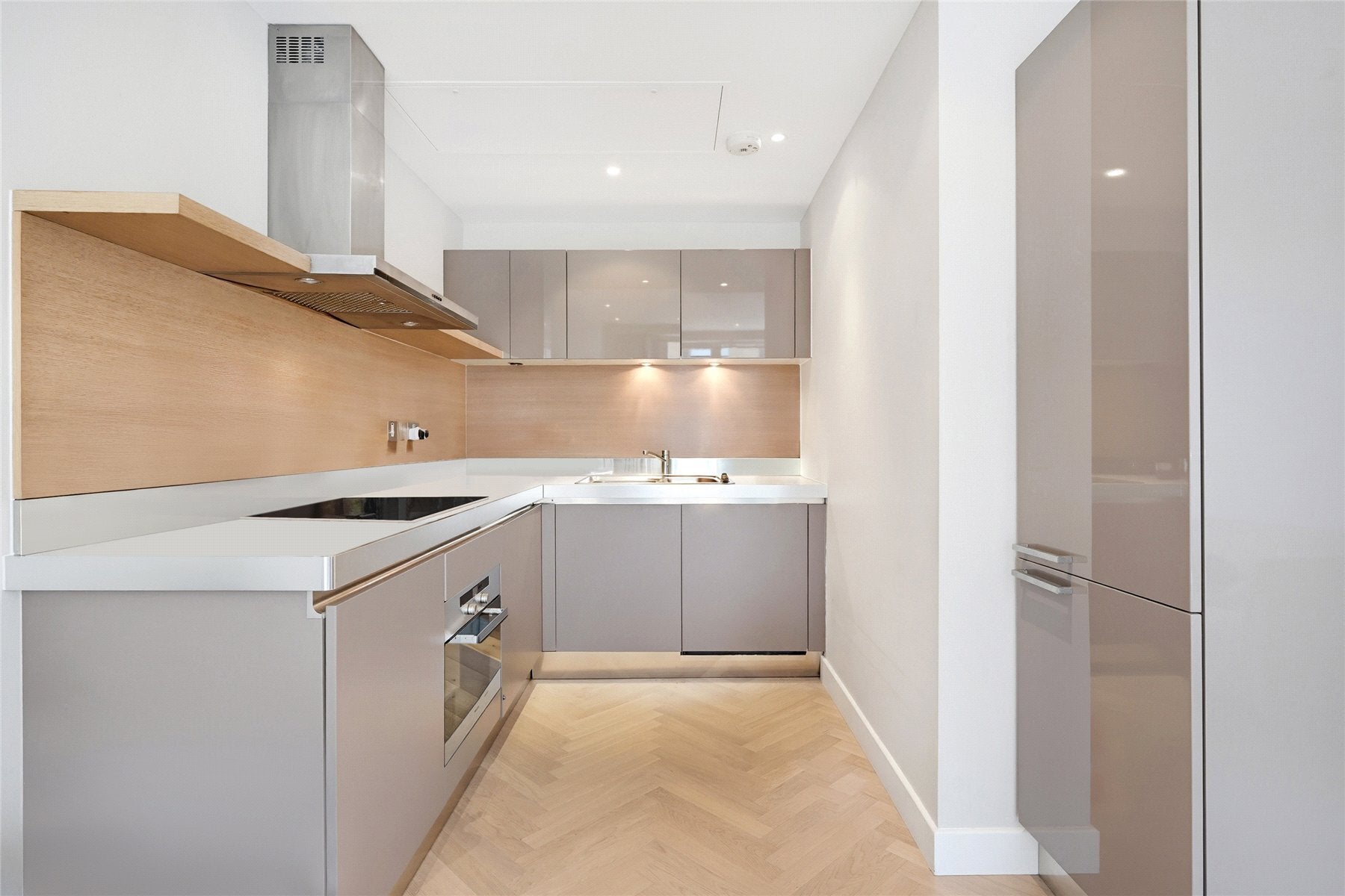 Flat Gatliff Road in City of Westminster