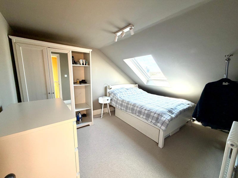 Room Thackeray Avenue in Greater London