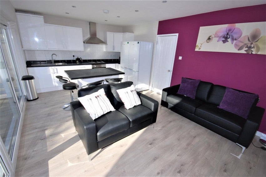 Room Coniston Road in Royal Leamington Spa