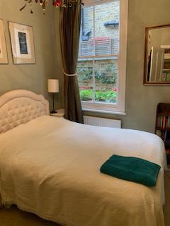 Room Clapham Common North Side in Greater London