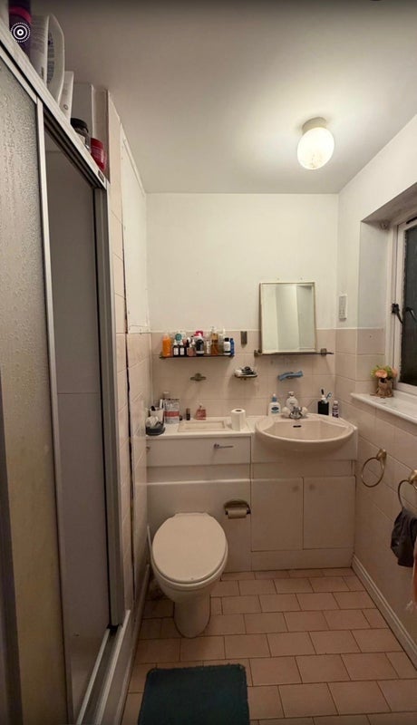 Room Riverview Gardens in Glasgow
