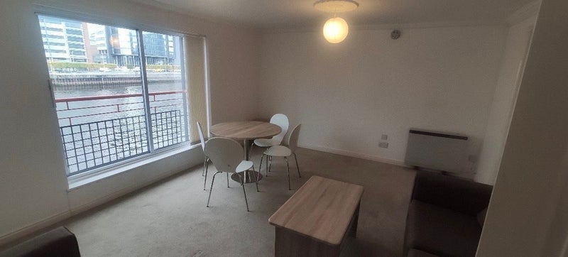 Room Riverview Gardens in Glasgow