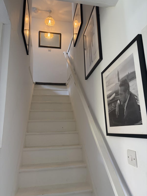 Room Clarence Crescent in Greater London