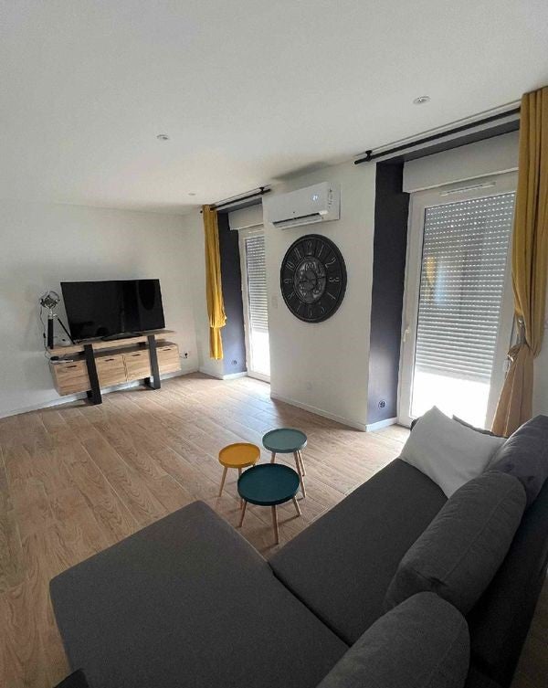House Rue des Treilles in Libourne