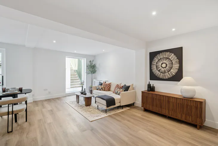 Flat Philbeach Gardens in Greater London