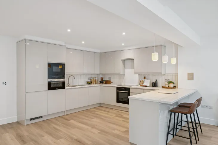 Flat Philbeach Gardens in Greater London