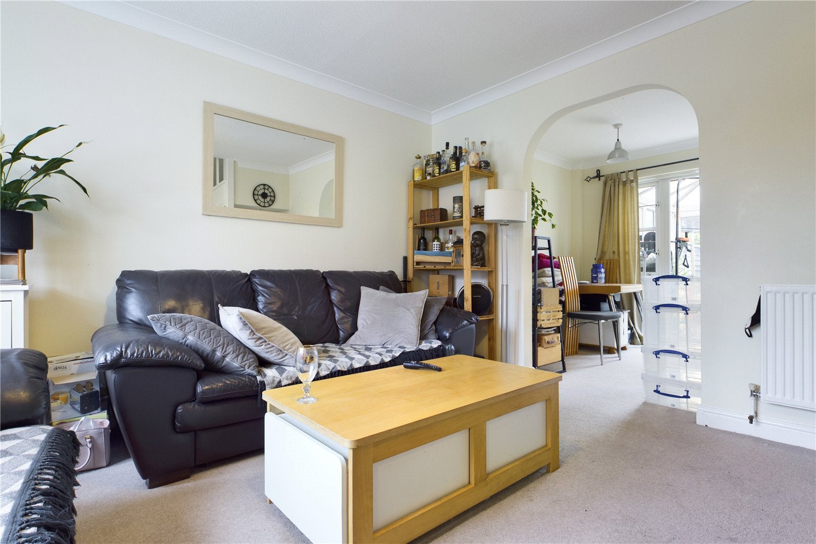 House Whitehart Close in Theale