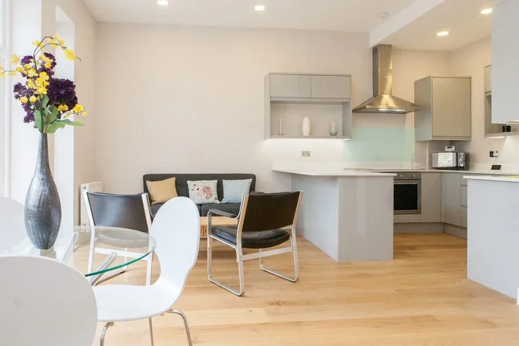 Flat Loampit Hill in Greater London