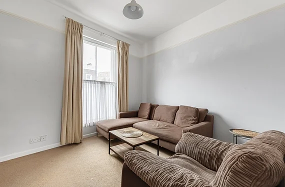 Flat Fulham Road in Greater London