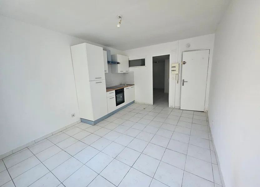 Room Place Joseph Rau in Aubagne
