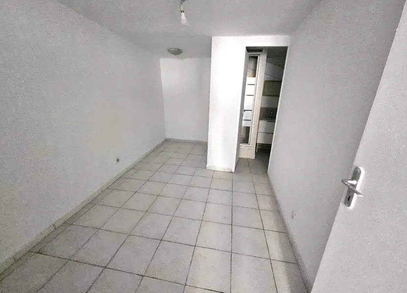 Room Place Joseph Rau in Aubagne