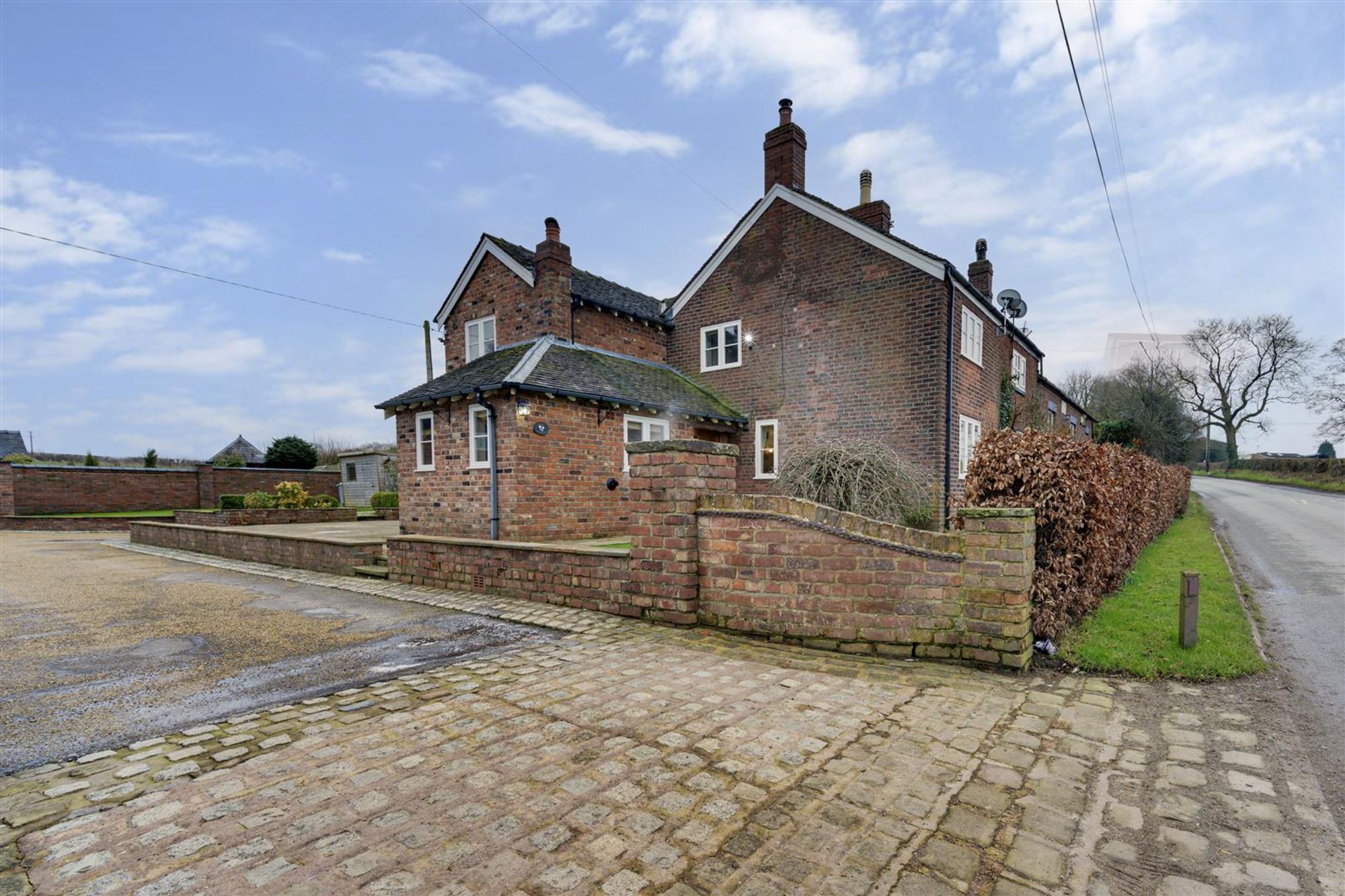 House Wallhill Lane in Brownlow