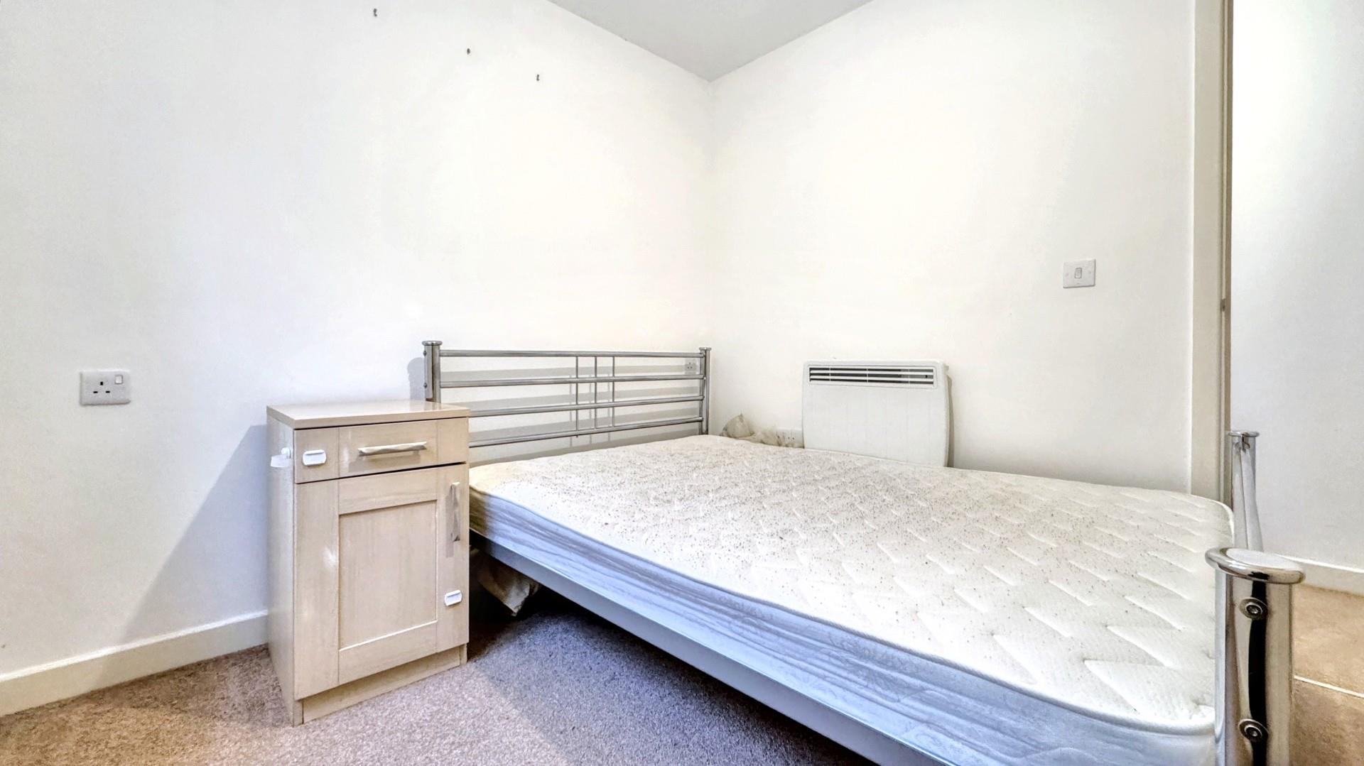 Room The Hedgerows in Bradley Stoke