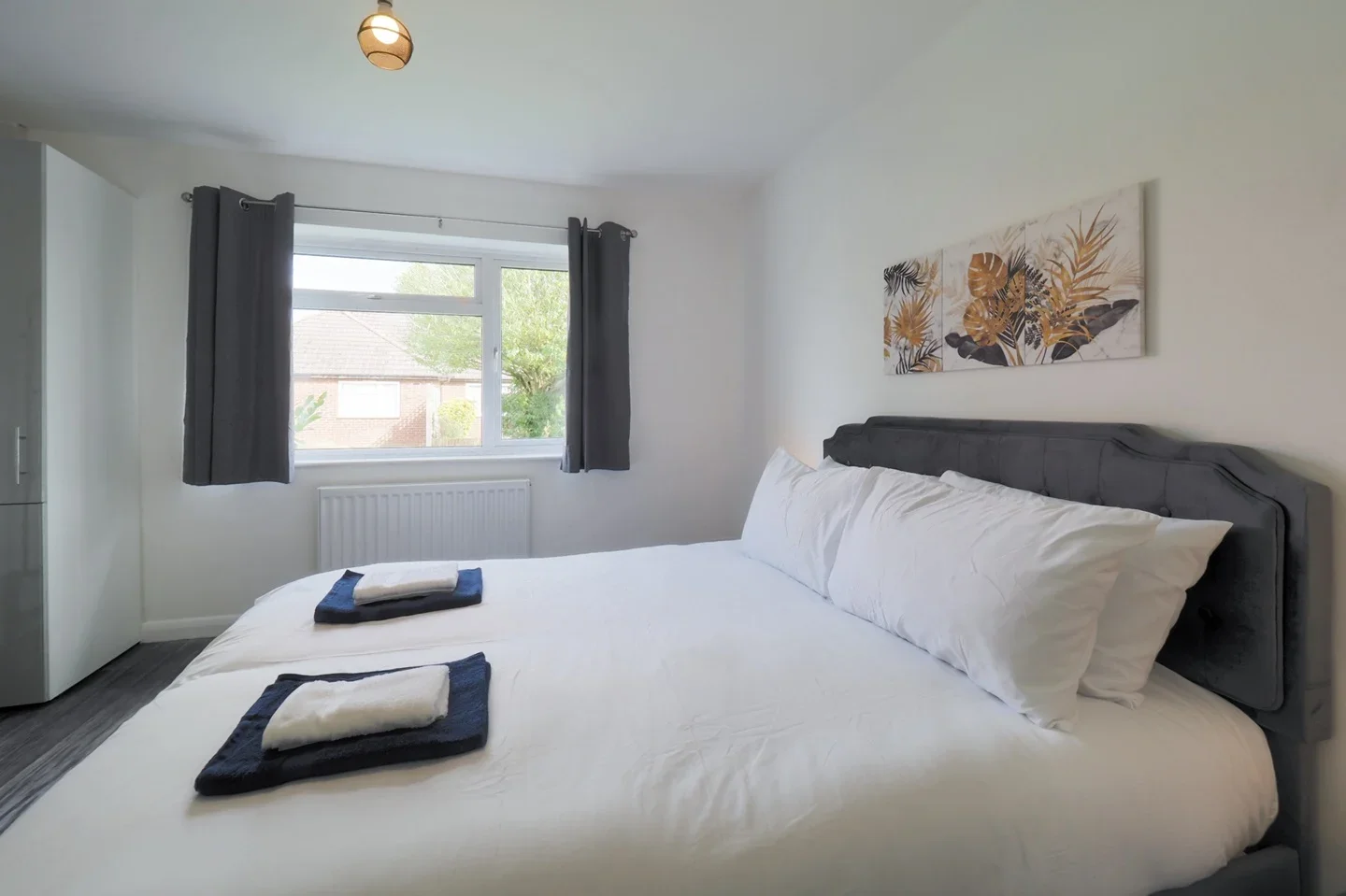 Room Kingfield Gardens in Woking