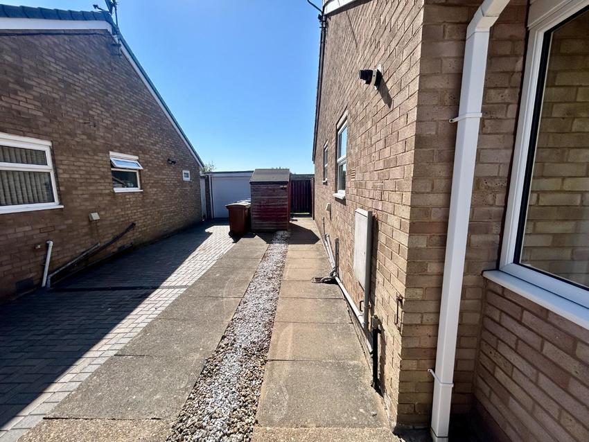 House Balmoral Close in Bridlington
