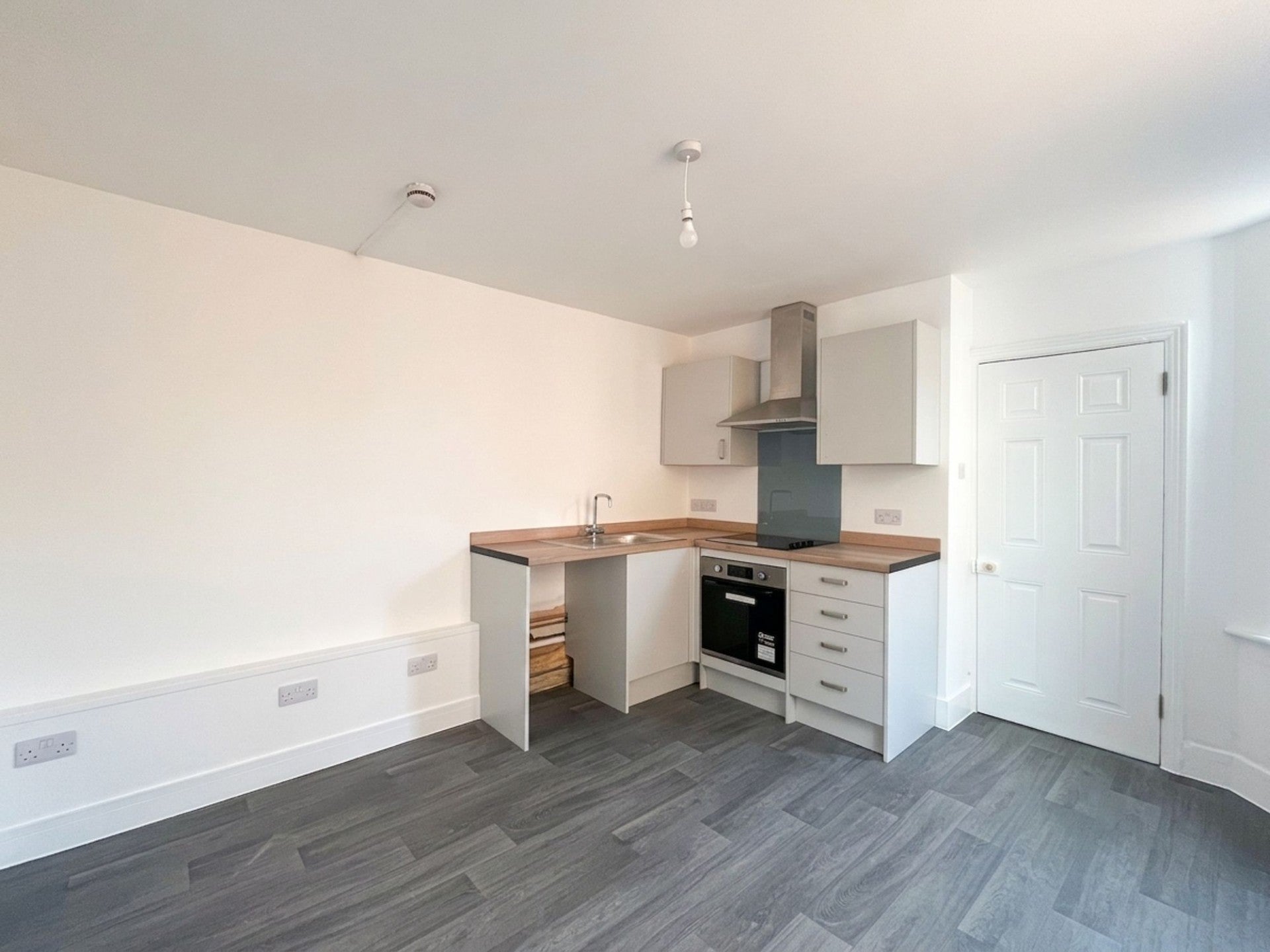 Flat Burford Road in Wychavon