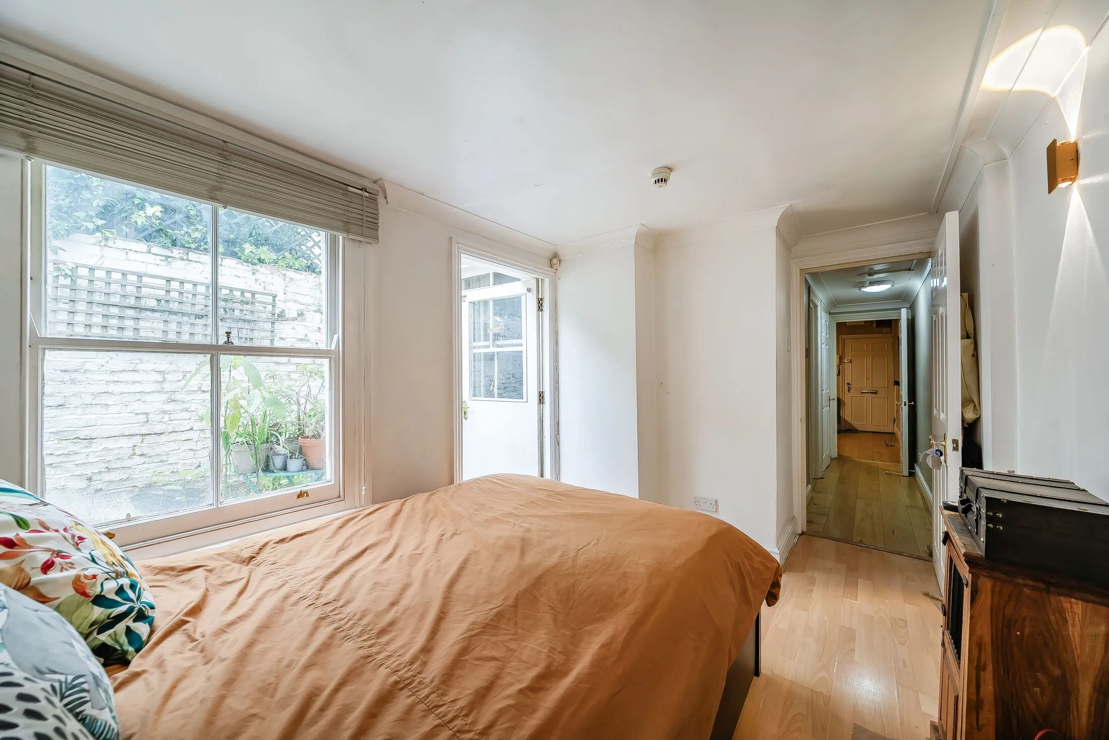 Flat Belgrave Gardens in City of Westminster