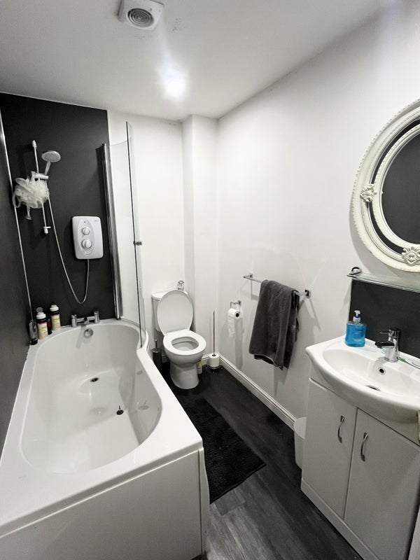 Flat Caledonian Crescent in City of Edinburgh