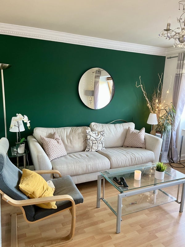 Flat Caledonian Crescent in City of Edinburgh