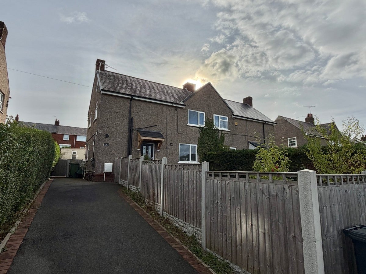 House Long Lane in Summerhill