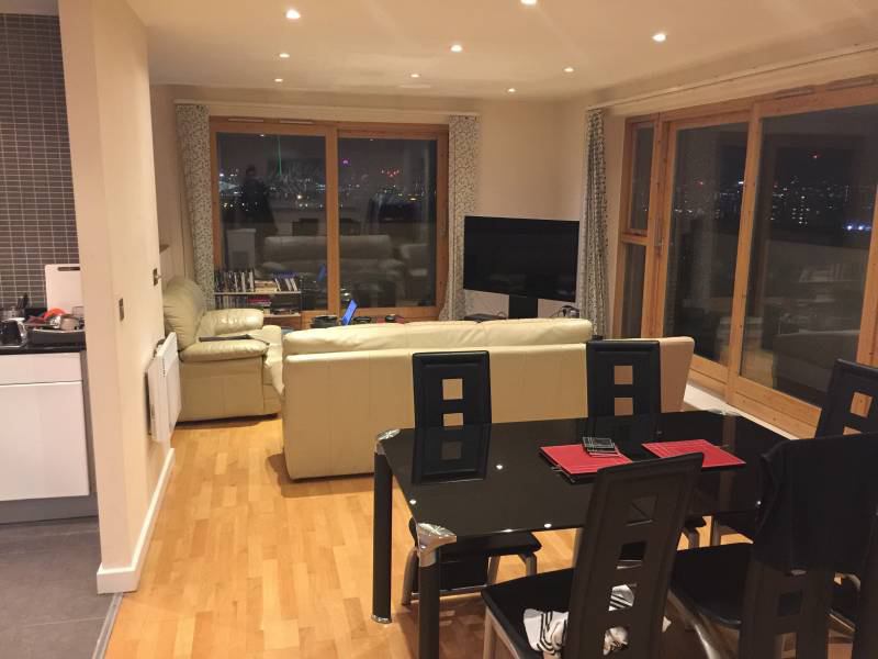 Room Cam Road in Greater London