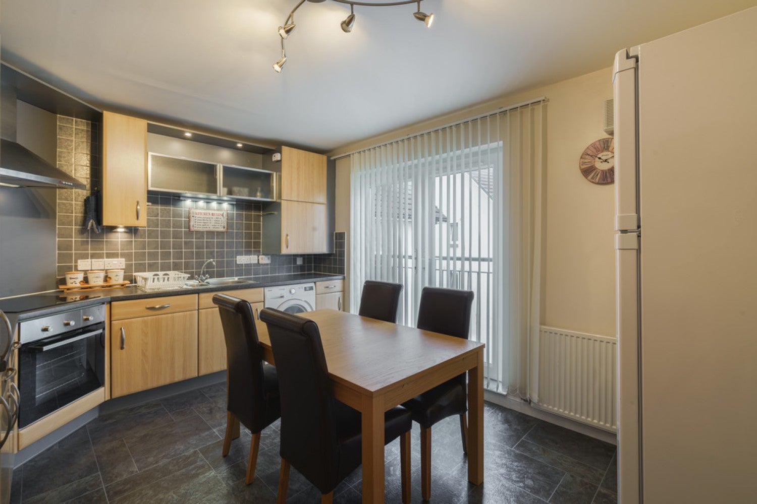 Flat Shaw Crescent in Aberdeen City