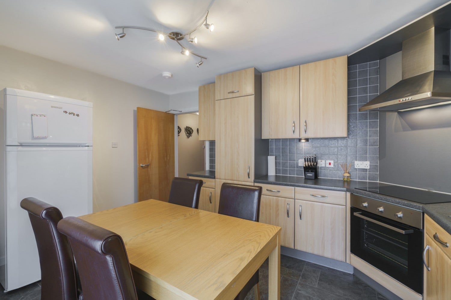Flat Shaw Crescent in Aberdeen City